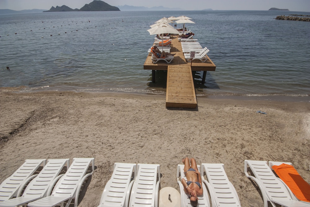 Dragut Point North Hotel 39/49