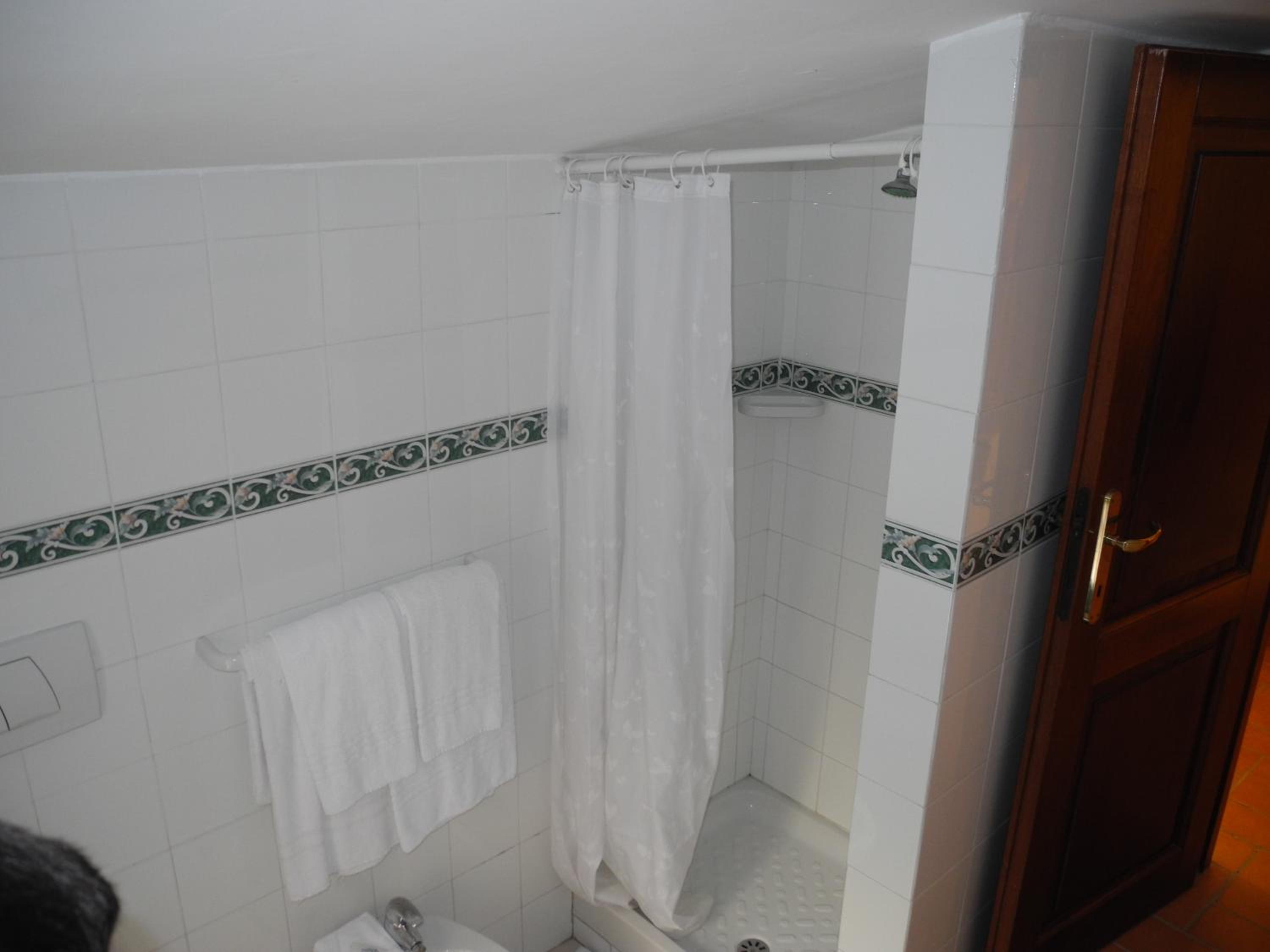 Maisonette، CORONA 8/8