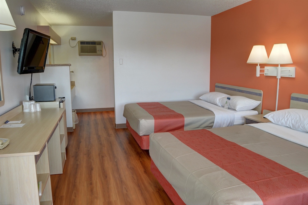 Motel6 Bend, OR 24/58