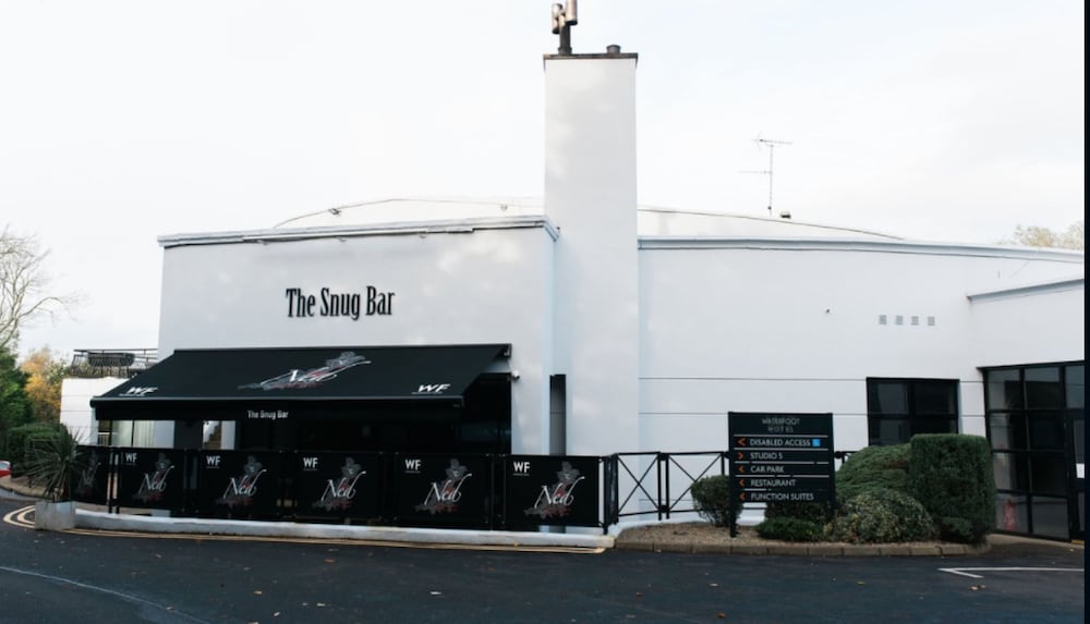 Waterfoot Hotel 6/47