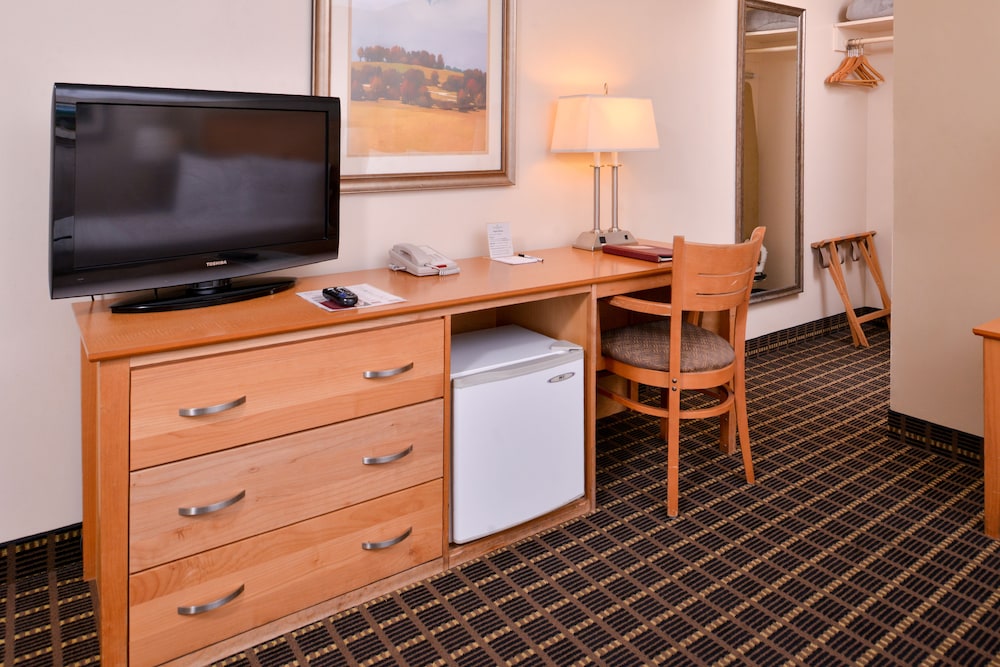 Campus Inn & Suites Eugene Downtown 48/57