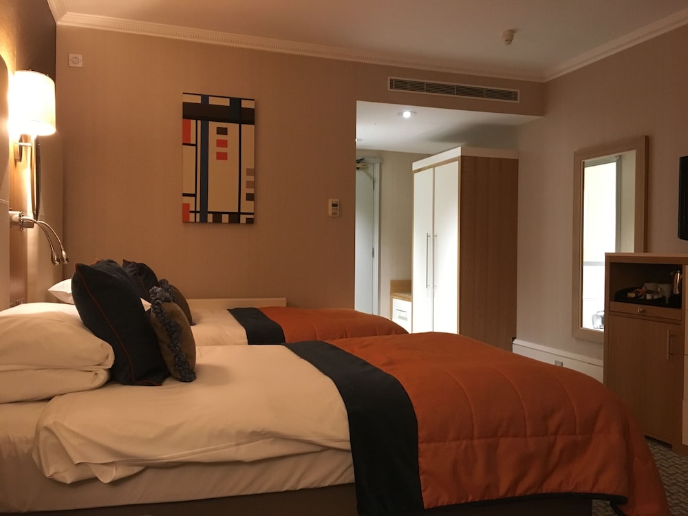 Oulton Hall Hotel, Spa & Golf Resort 23/65