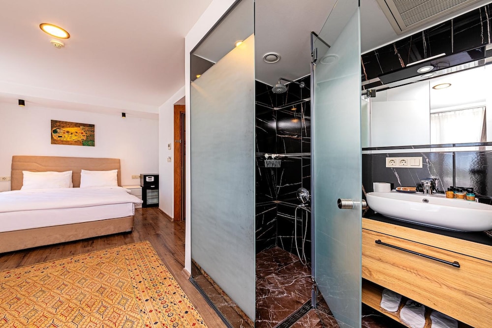 Neda Hotel Istanbul 10/26