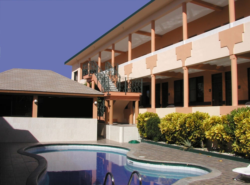 Hotel Garant & Suites 3/49