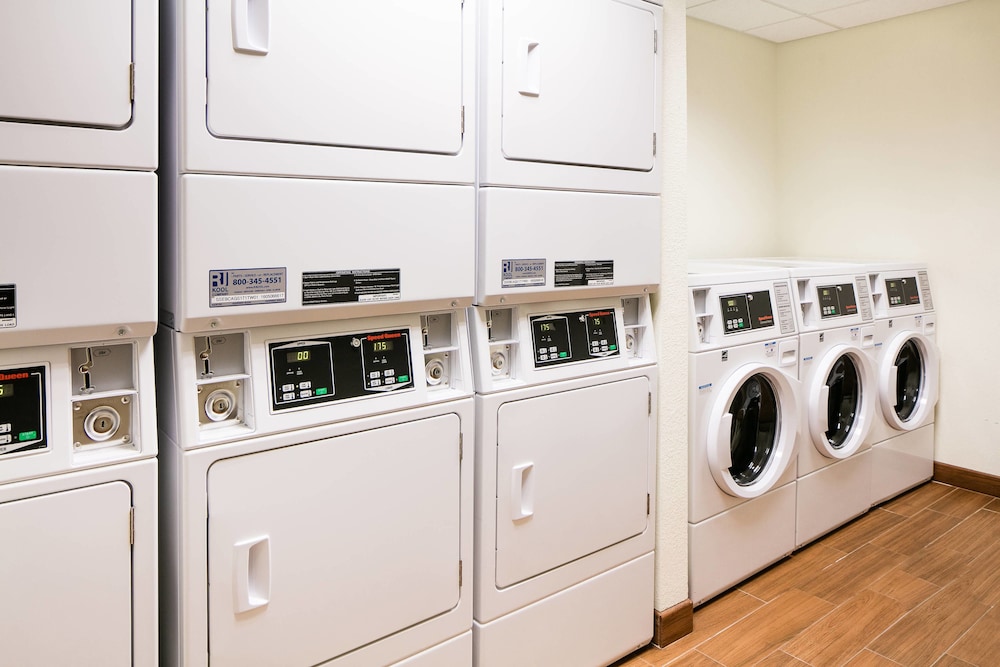 TOWNEPLACE SUITES KANSAS CITY AIRPORT 写真2