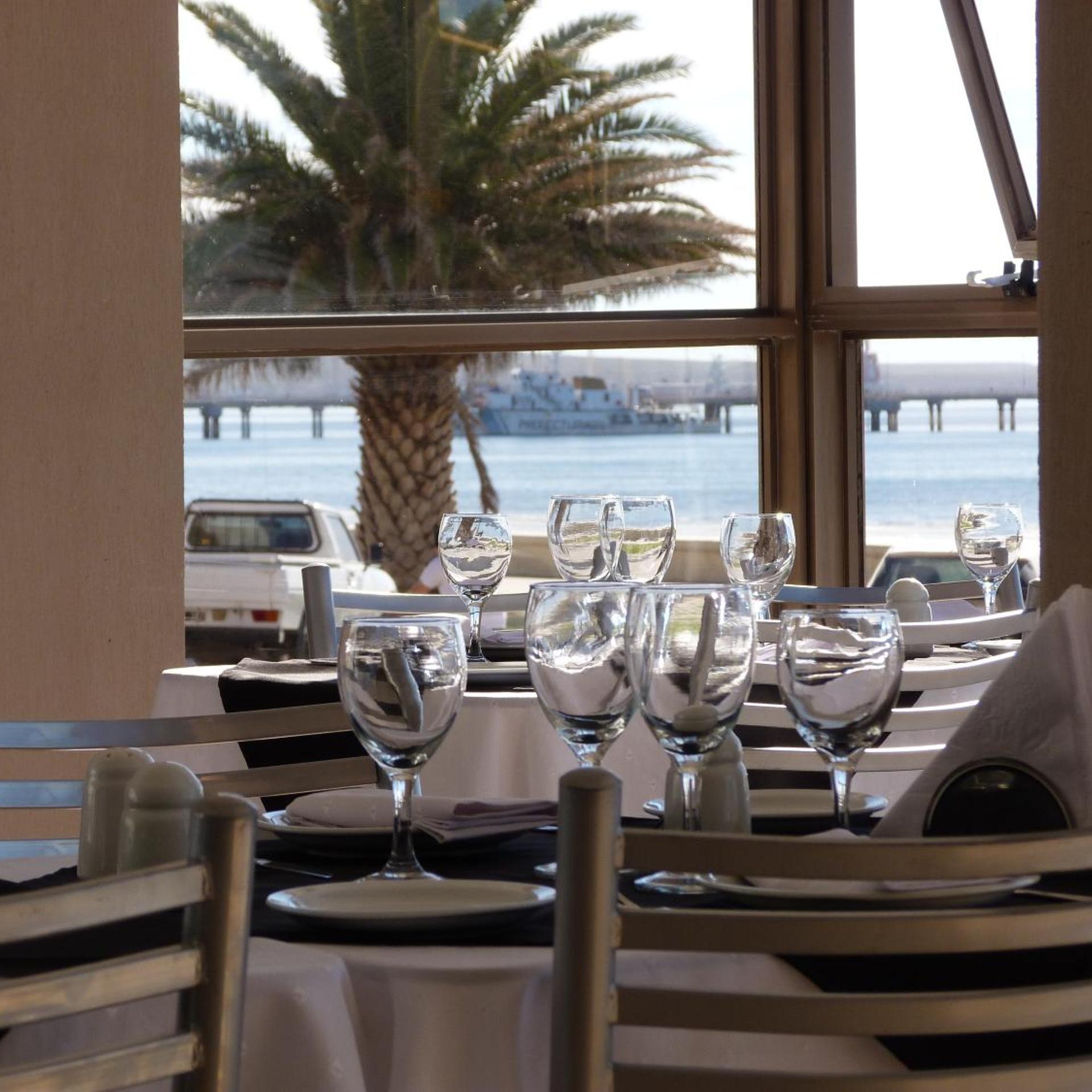 Costanera Hotel 35/52