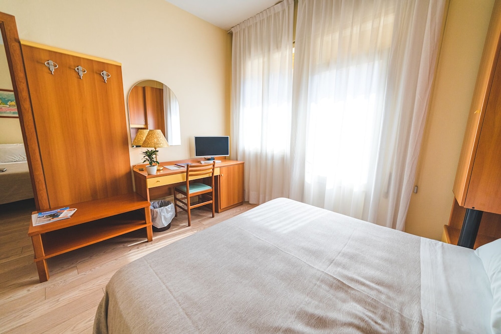 Hotel Sole 25/66