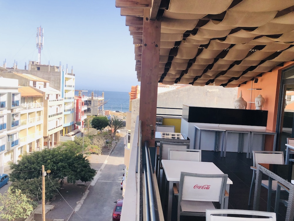 Vivi Hotel 33/45