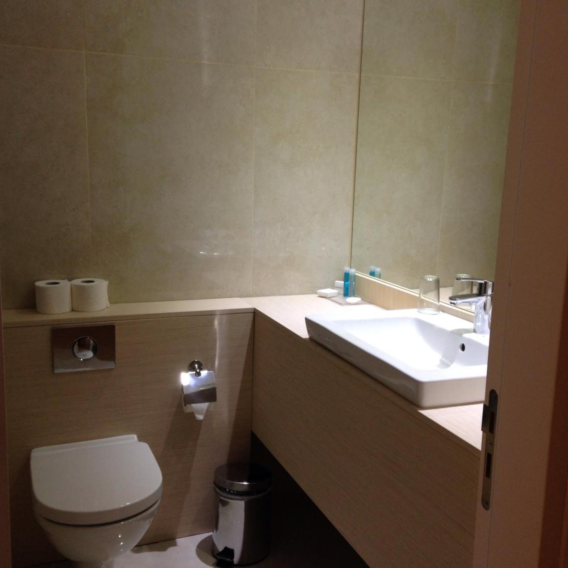 Crystal Hotel 40/45