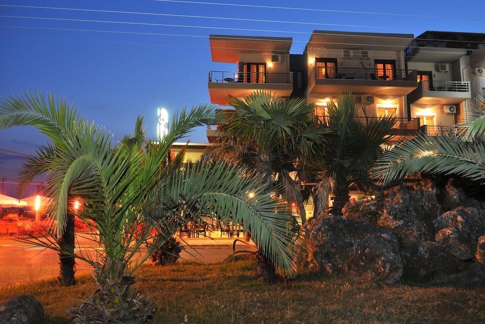 Porto Del Sol Hotel 25/30