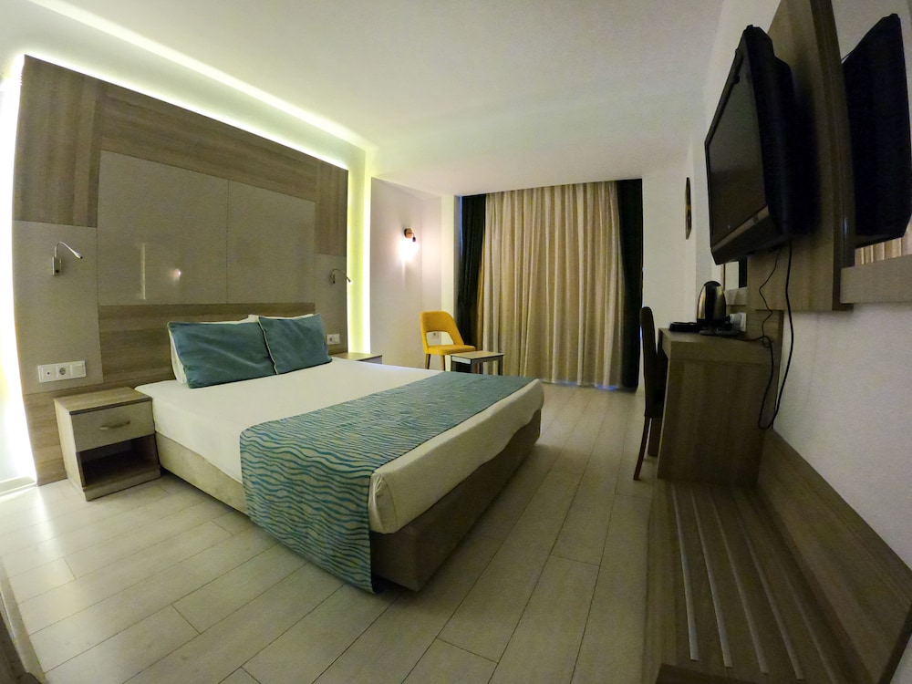 On Hotel 25/60