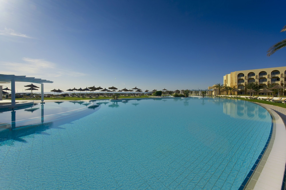 Iberostar Waves Averroes 4/66