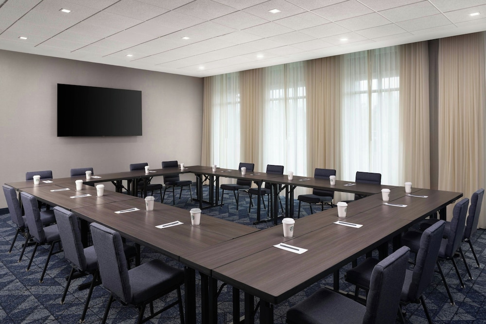 Courtyard by Marriott Lake City 37/50