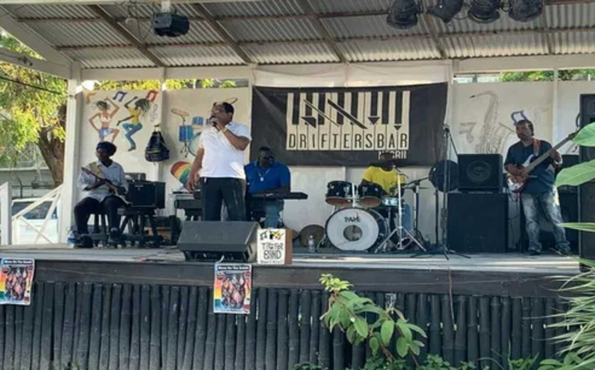 Charela Inn Hotel 7/51