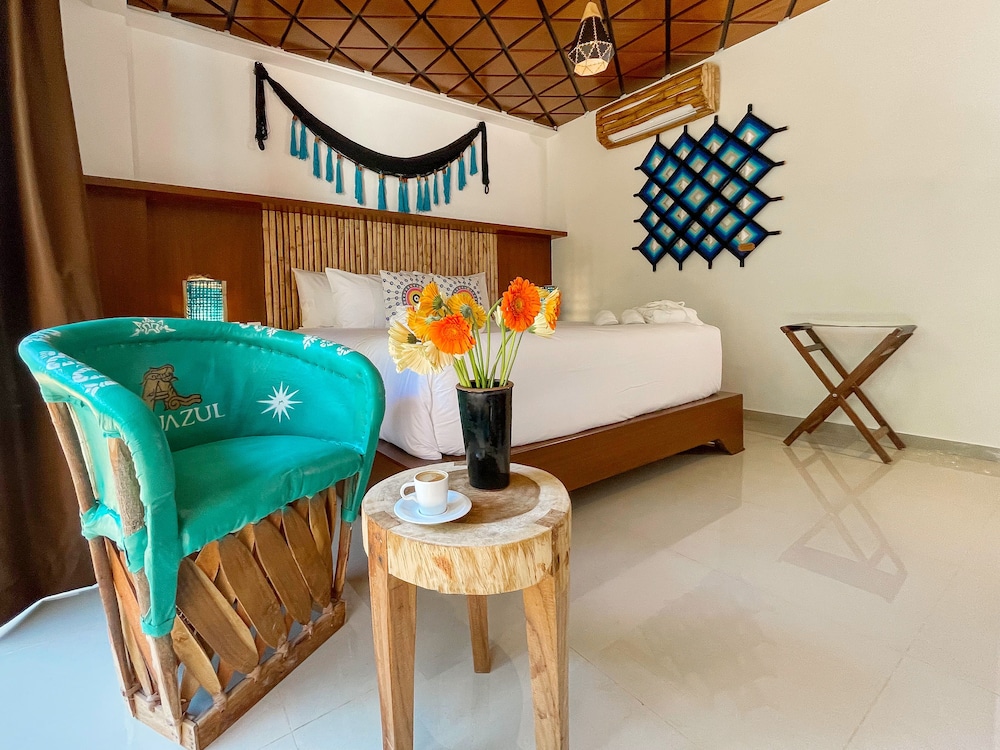 Akuazul Resorts Adults Only 32/50