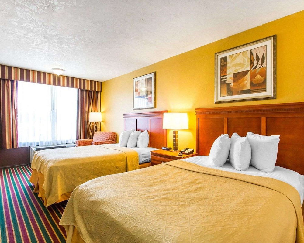 غرفة قياسية بسريرين مزدوجين، Quality Inn Dyersburg I-155 2/2