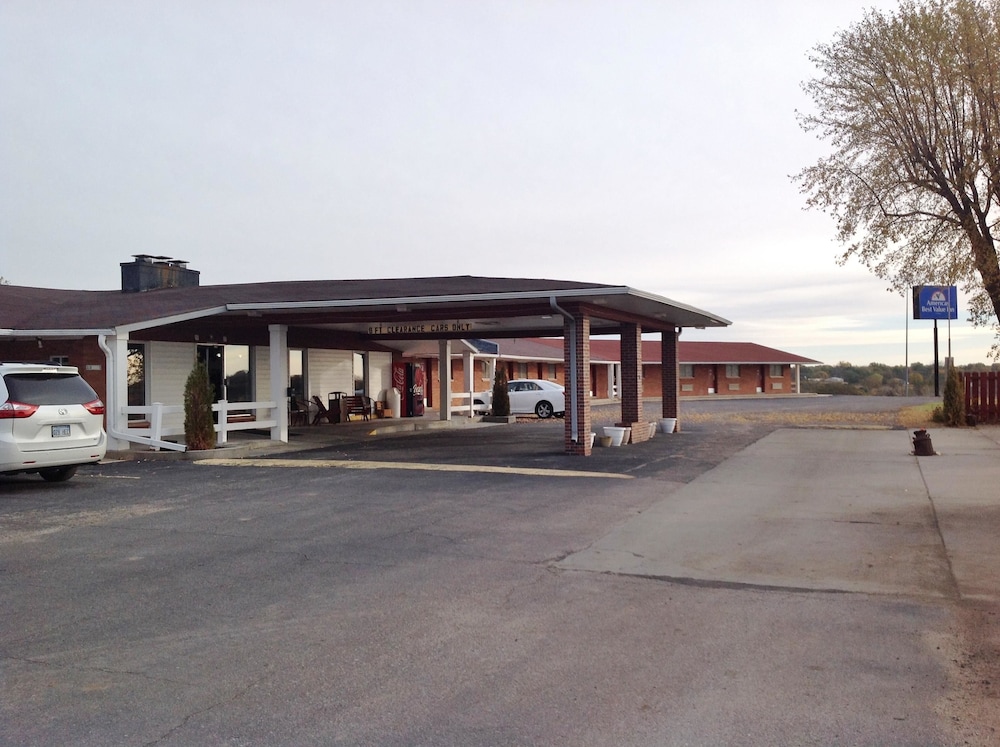 Americas Best Value Inn Belleville 3/34