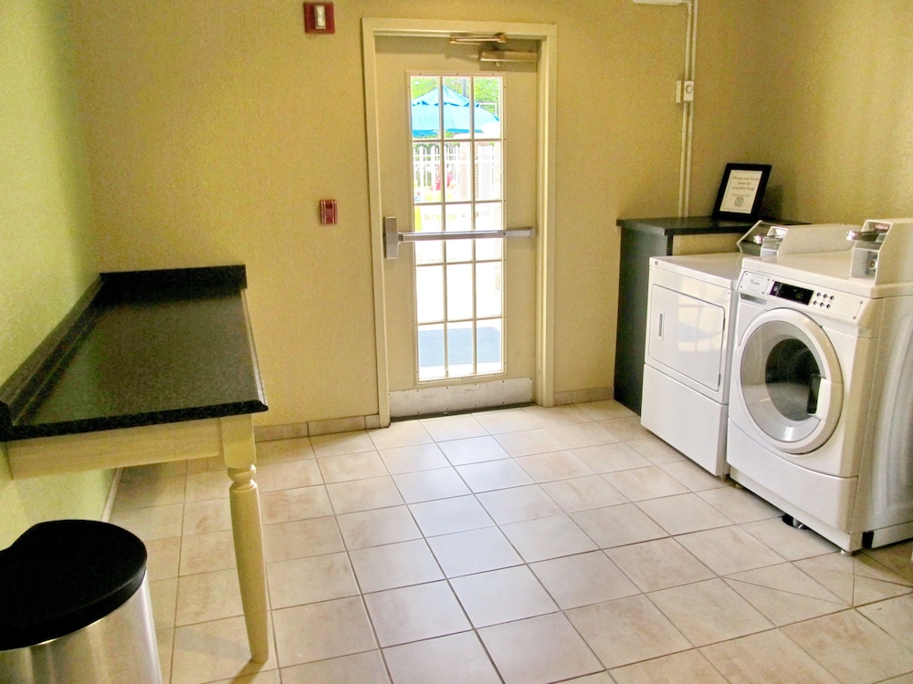 Holiday Inn Express Suites Jacksonville South I 295 50/73