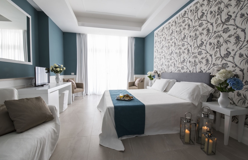 Bianco Riccio Suite Hotel 27/79
