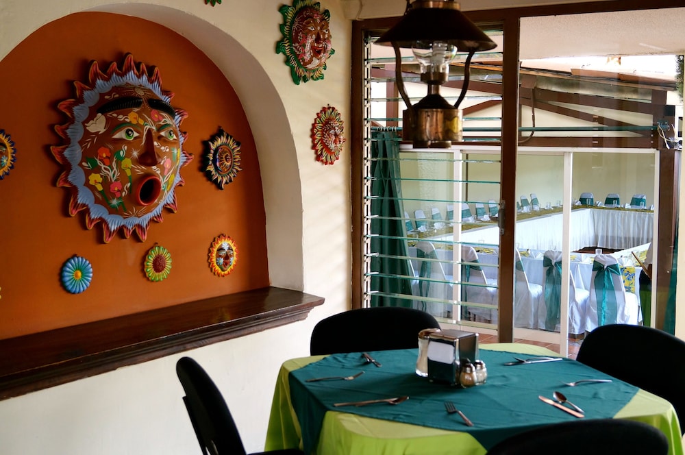 Villa del Sol and Suites 34/62