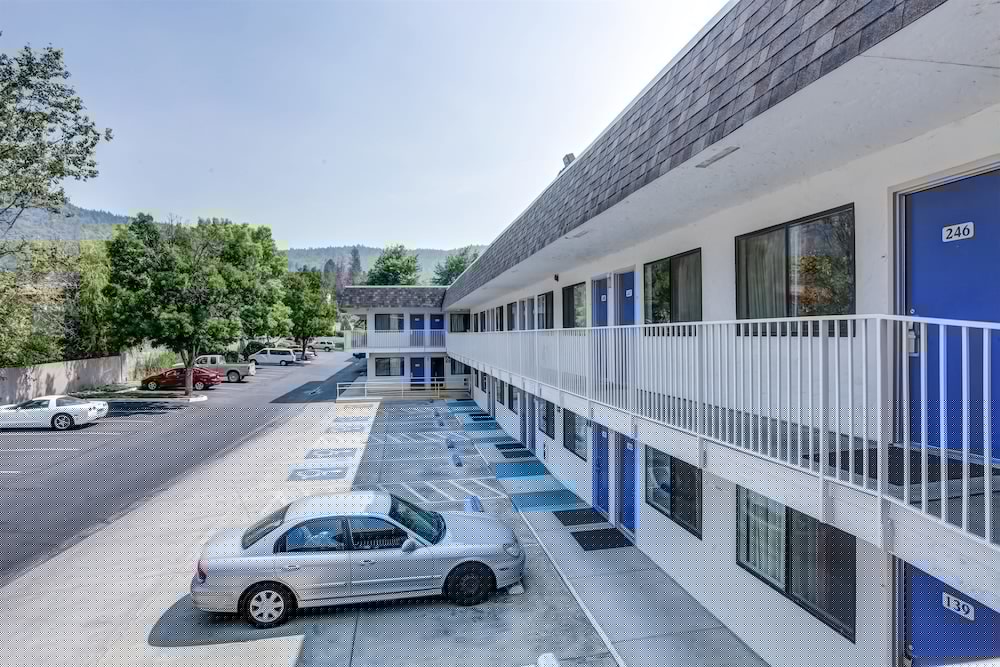 Motel6 Grants Pass, OR 38/44