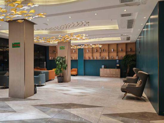 VX Shangrao High-speed Railway Station Hotel 8/21