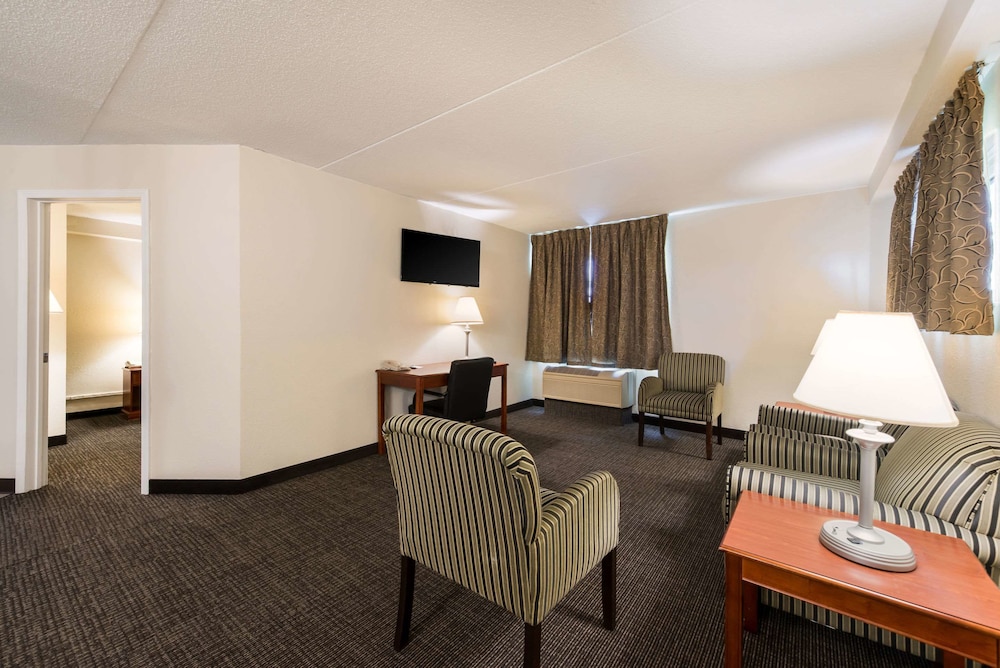 Quality Inn Bradley- Bourbonnais 26/33
