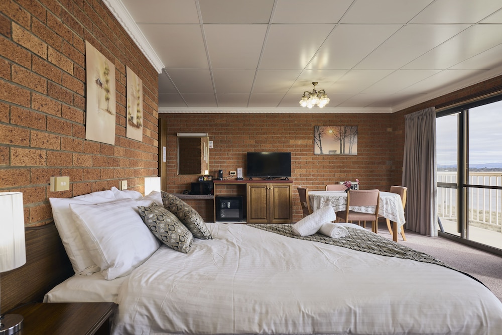 Swansea Waterloo Inn 10/50