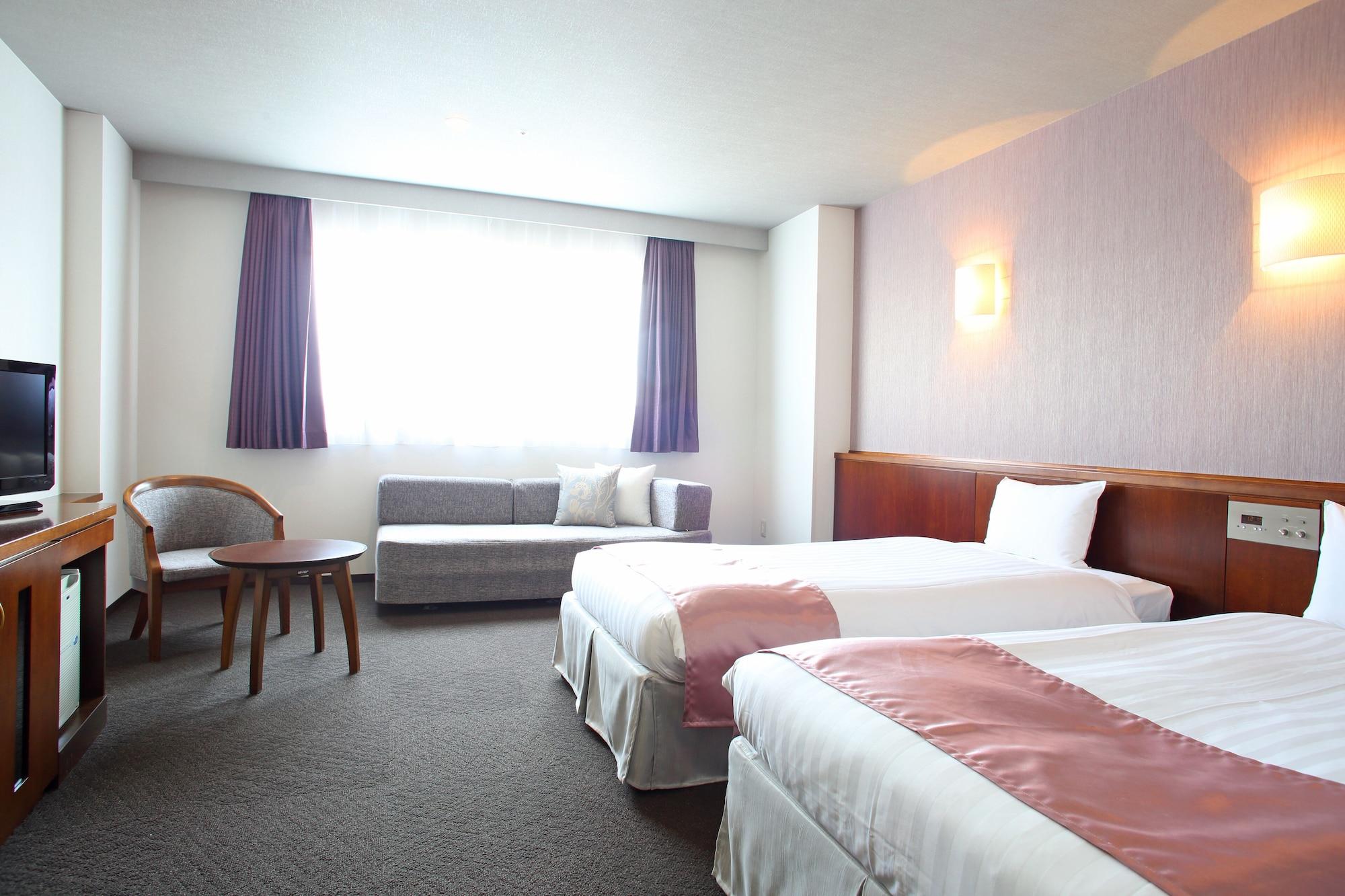 Room, Marina Side