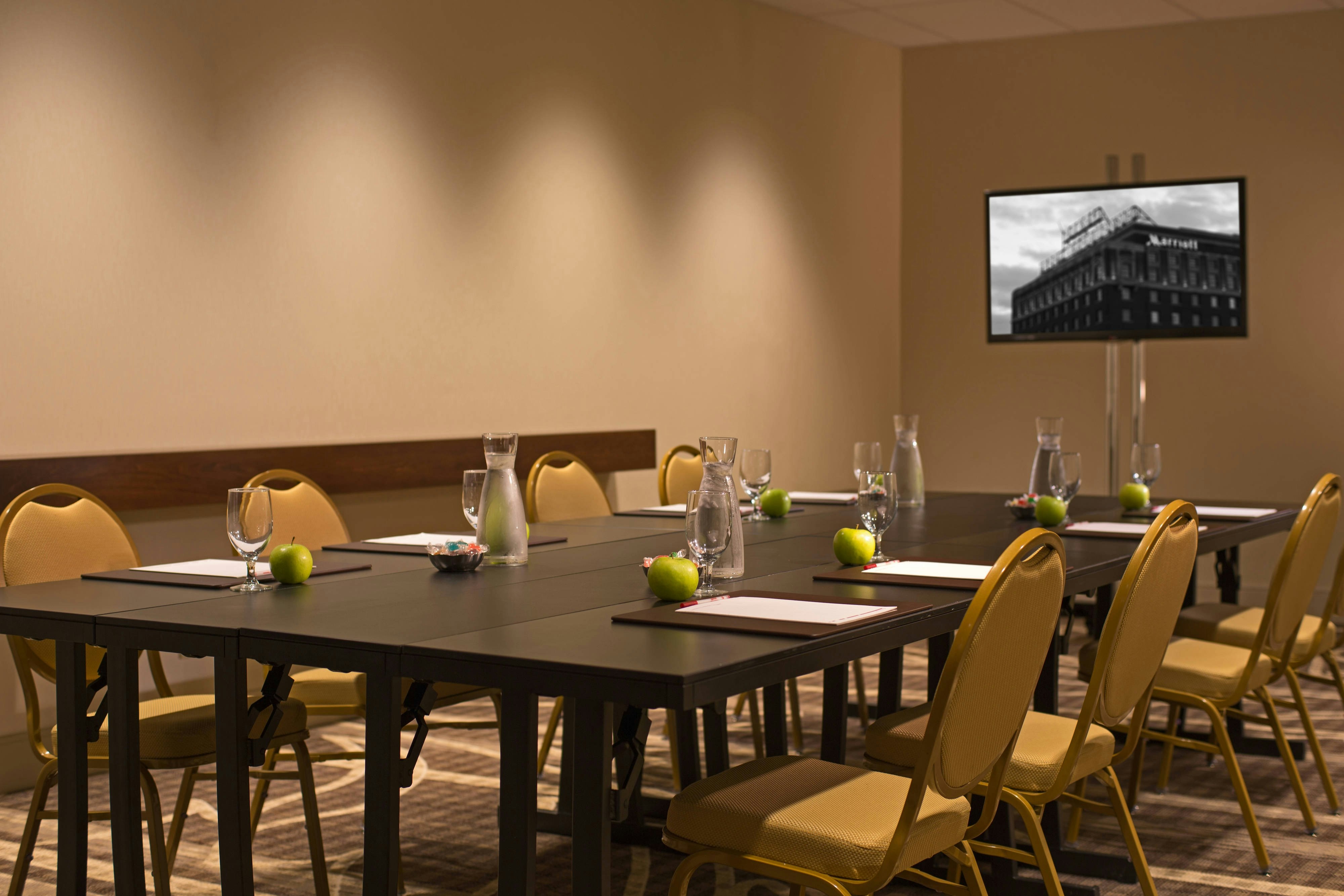 PEORIA MARRIOTT PERE MARQUETTE 49/50