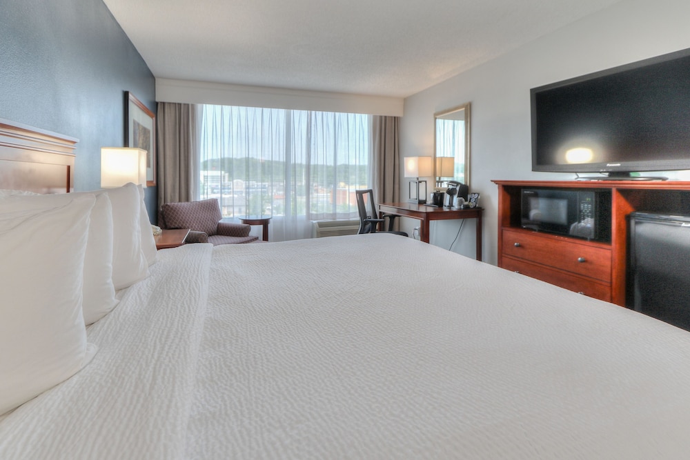 The Ramsey Hotel And Convention Center 24/69