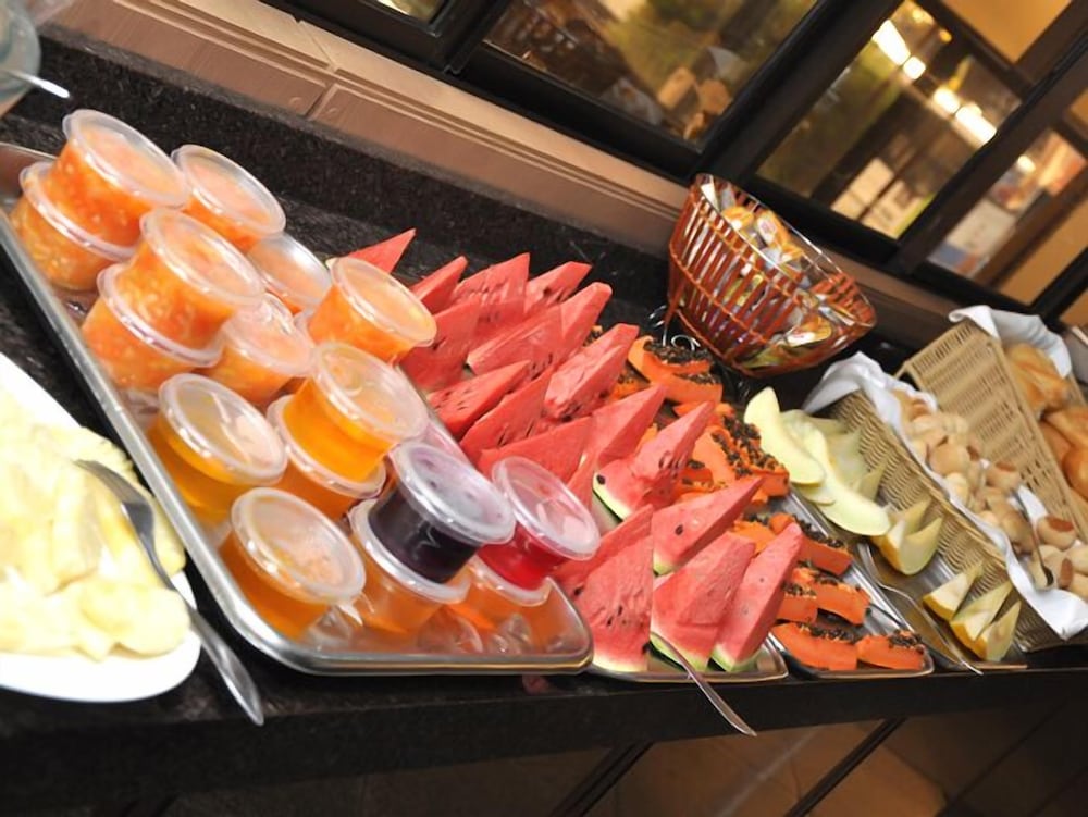 Crystal Plaza Hotel 30/47