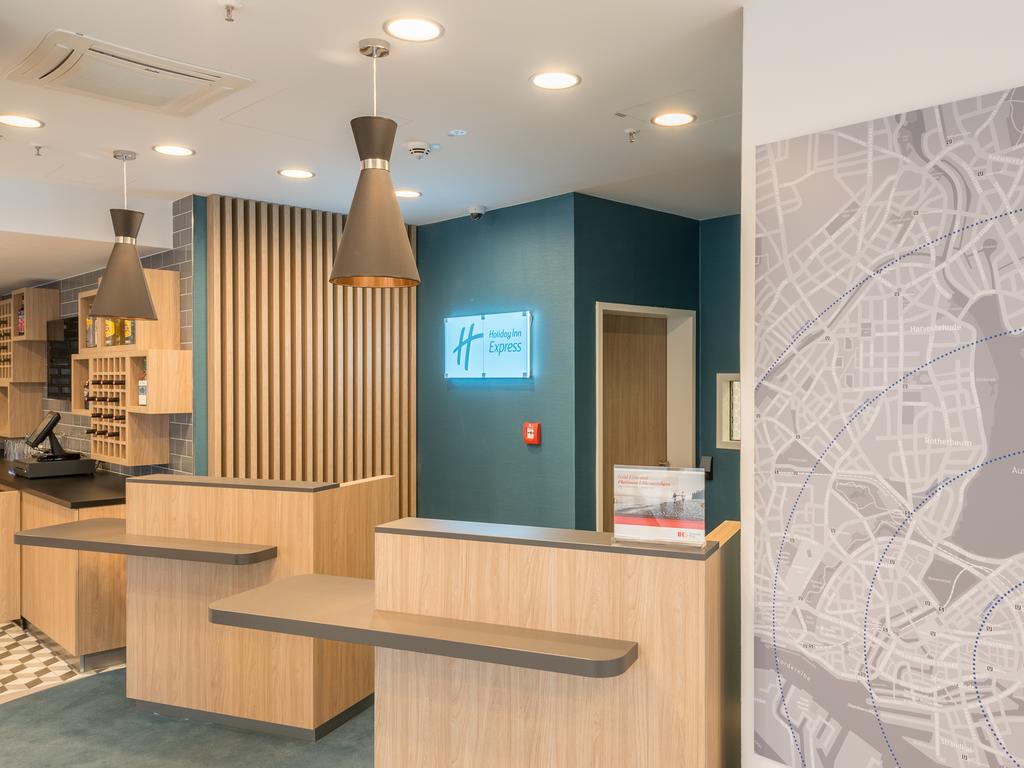 Premier Inn Hamburg City Hammerbrook 7/60