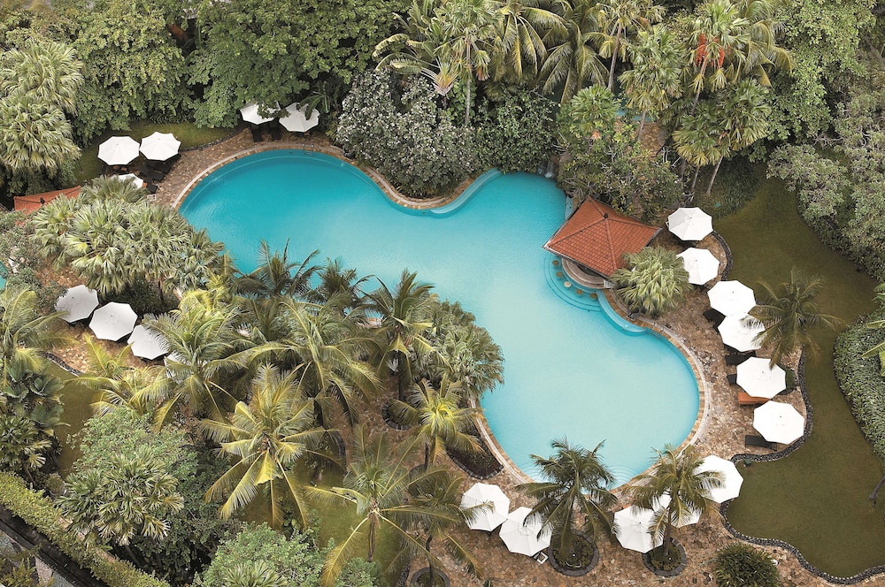 Shangri La Hotel Surabaya Kt 2/65