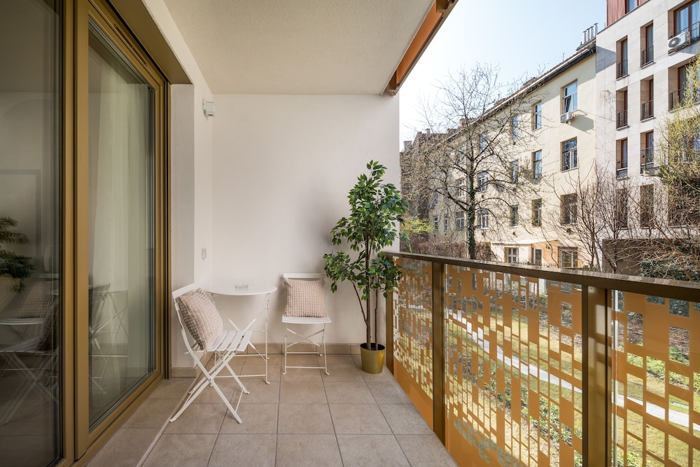 Vagabond Grand'or Suites 33/33