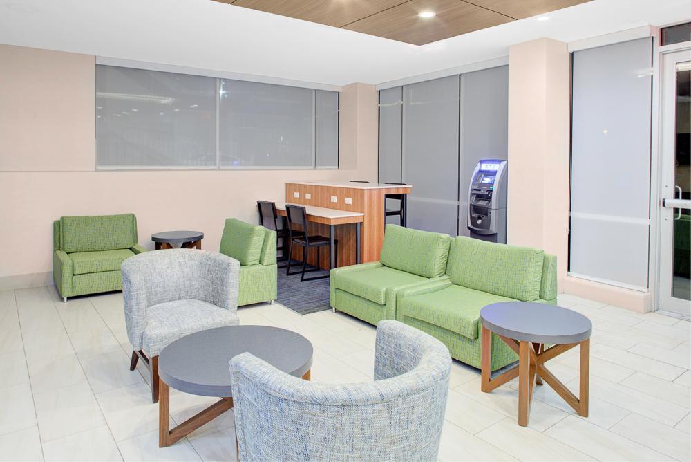 Holiday Inn Express Bronx Nyc - Stadium Area, an IHG Hotel 27/40