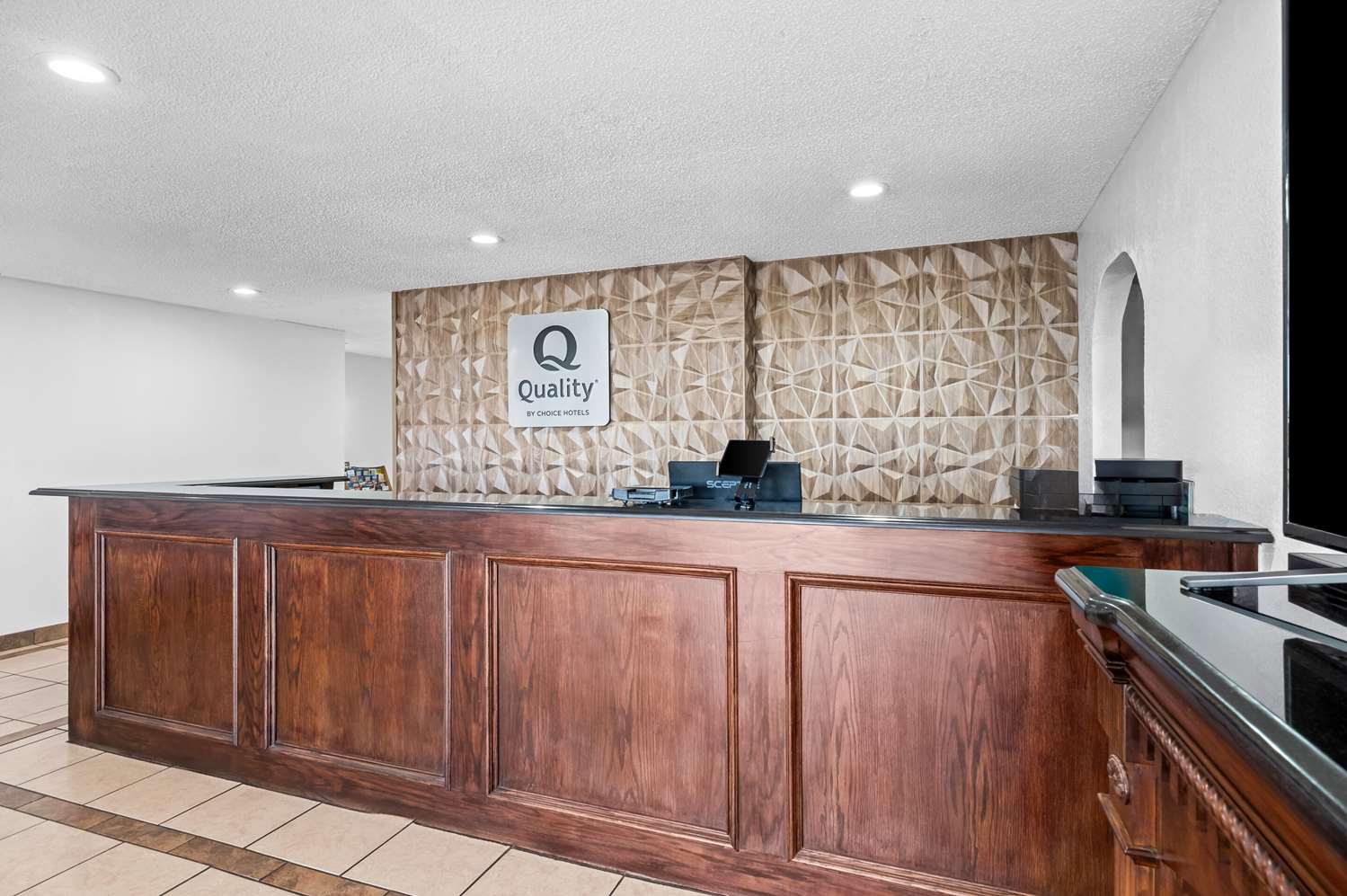 Quality Inn Plainview 9/36