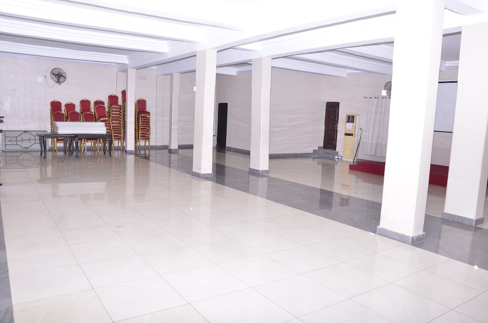 Residency Hotel Enugu 7/31