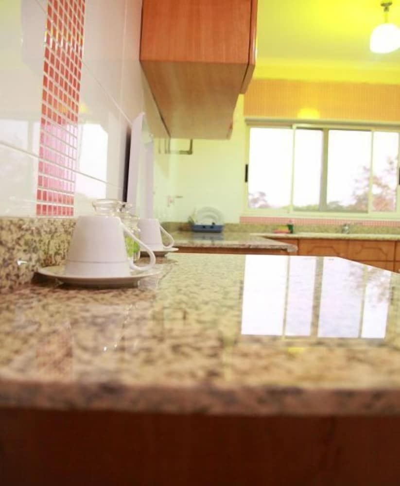 Calabash Green Executive Apartments 27/29