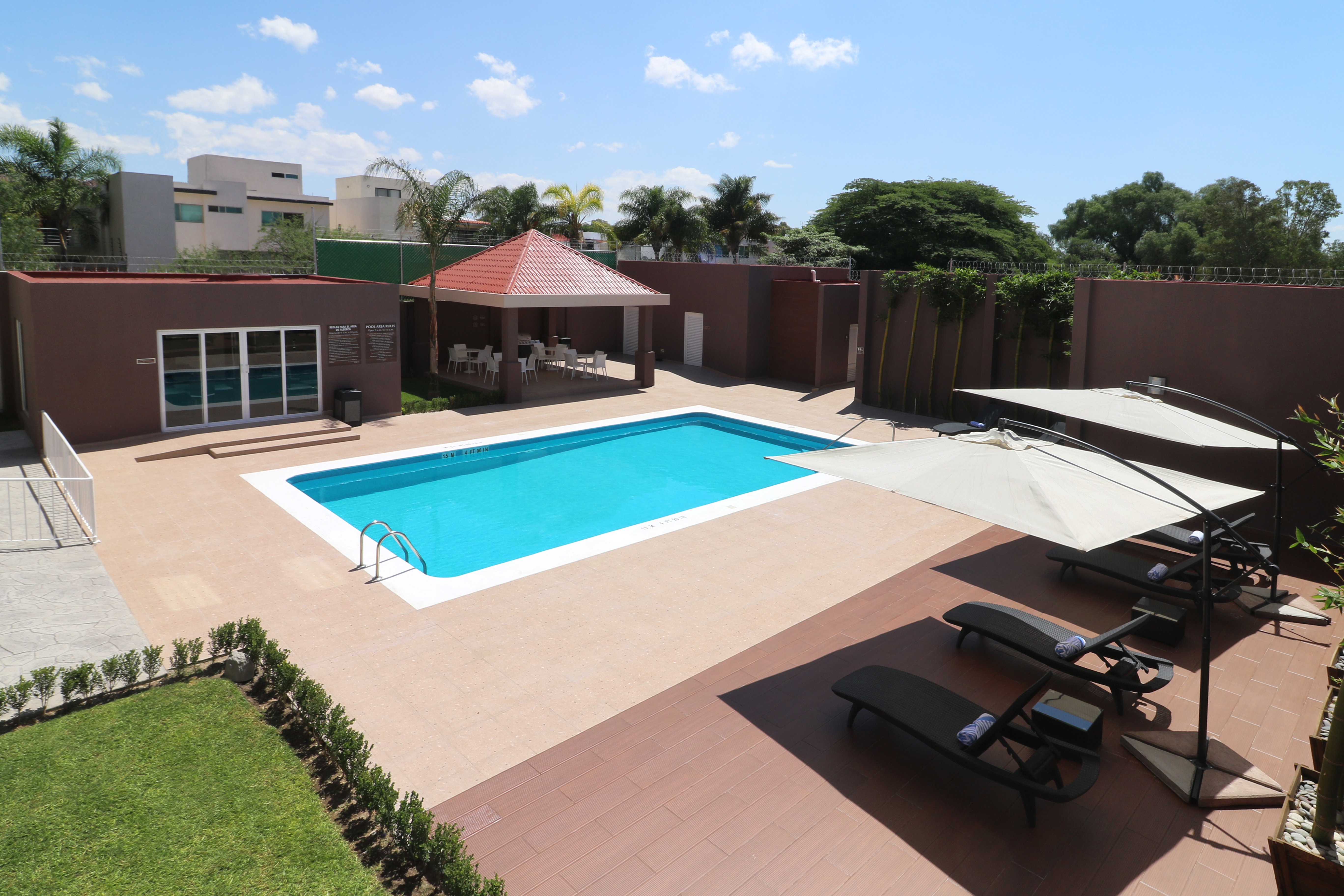 CANDLEWOOD SUITES CELAYA 68/75