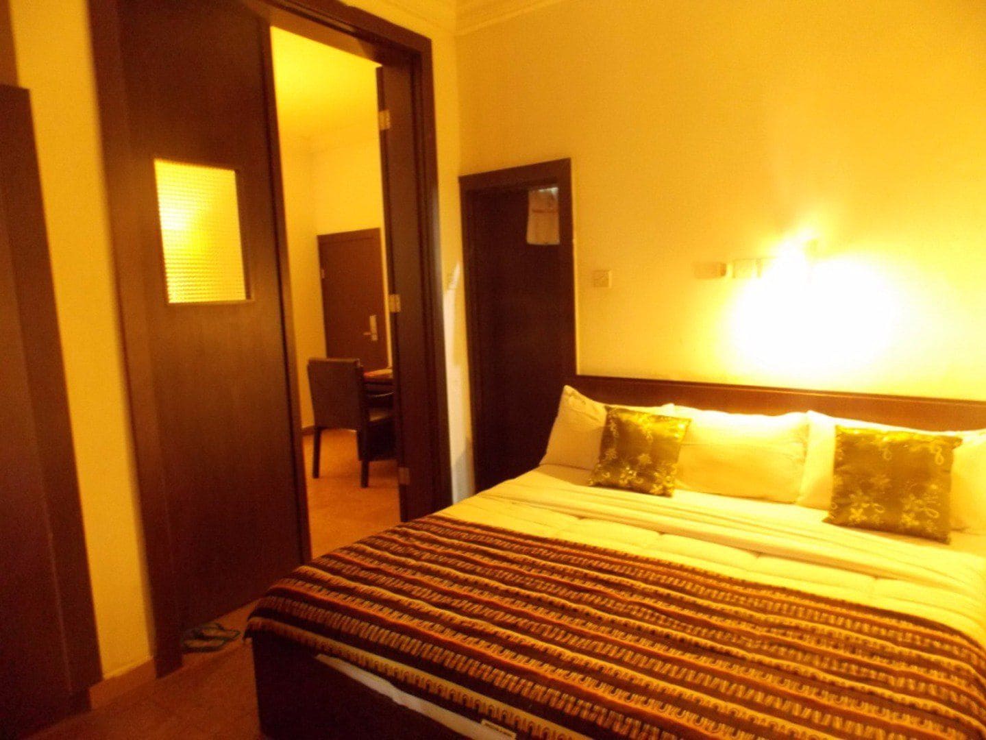 EXECUTIVE, DOUBLE BED