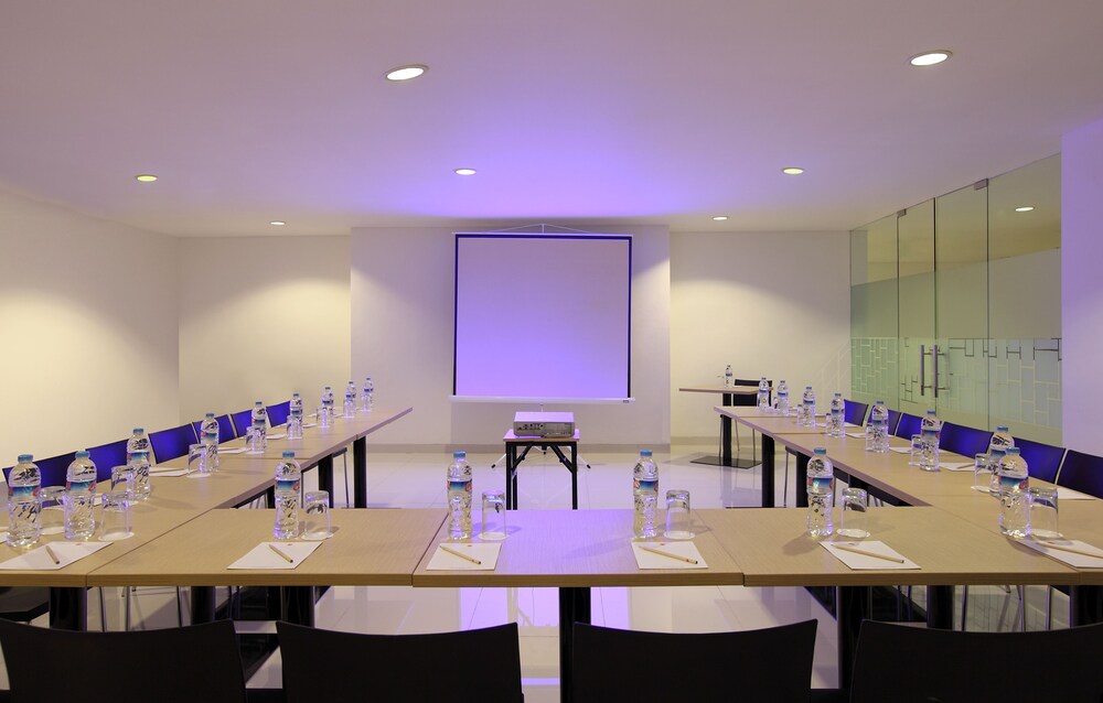 Amaris Hotel Padjajaran Bogor 24/28