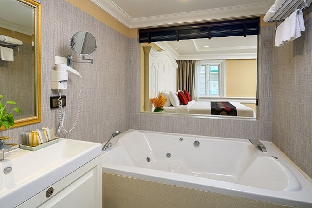 Kingston Suites Bangkok Sukhumvit 15 by Kingston Hotels 53/55