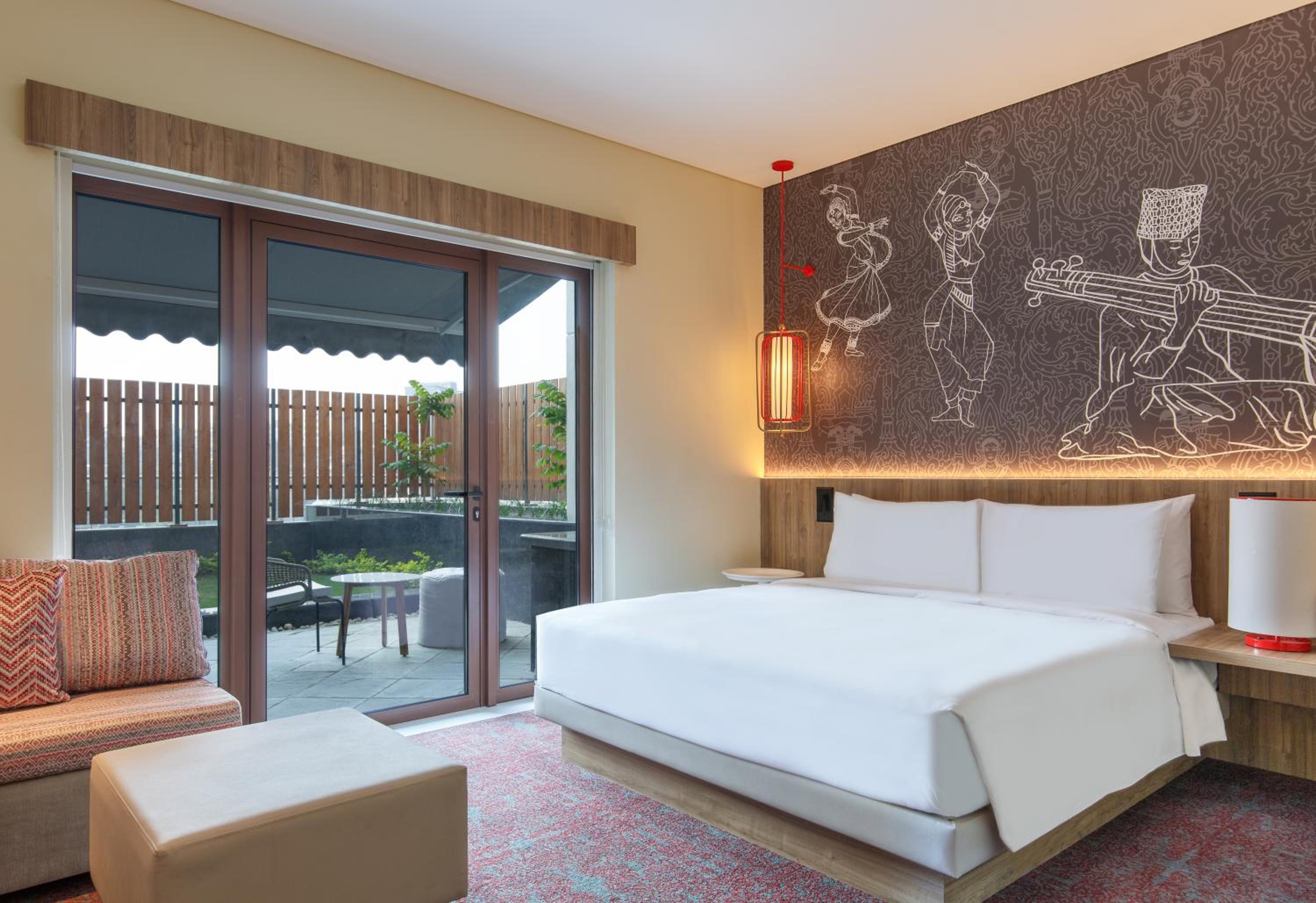 Premier, King Bed, Laundry, Terrace
