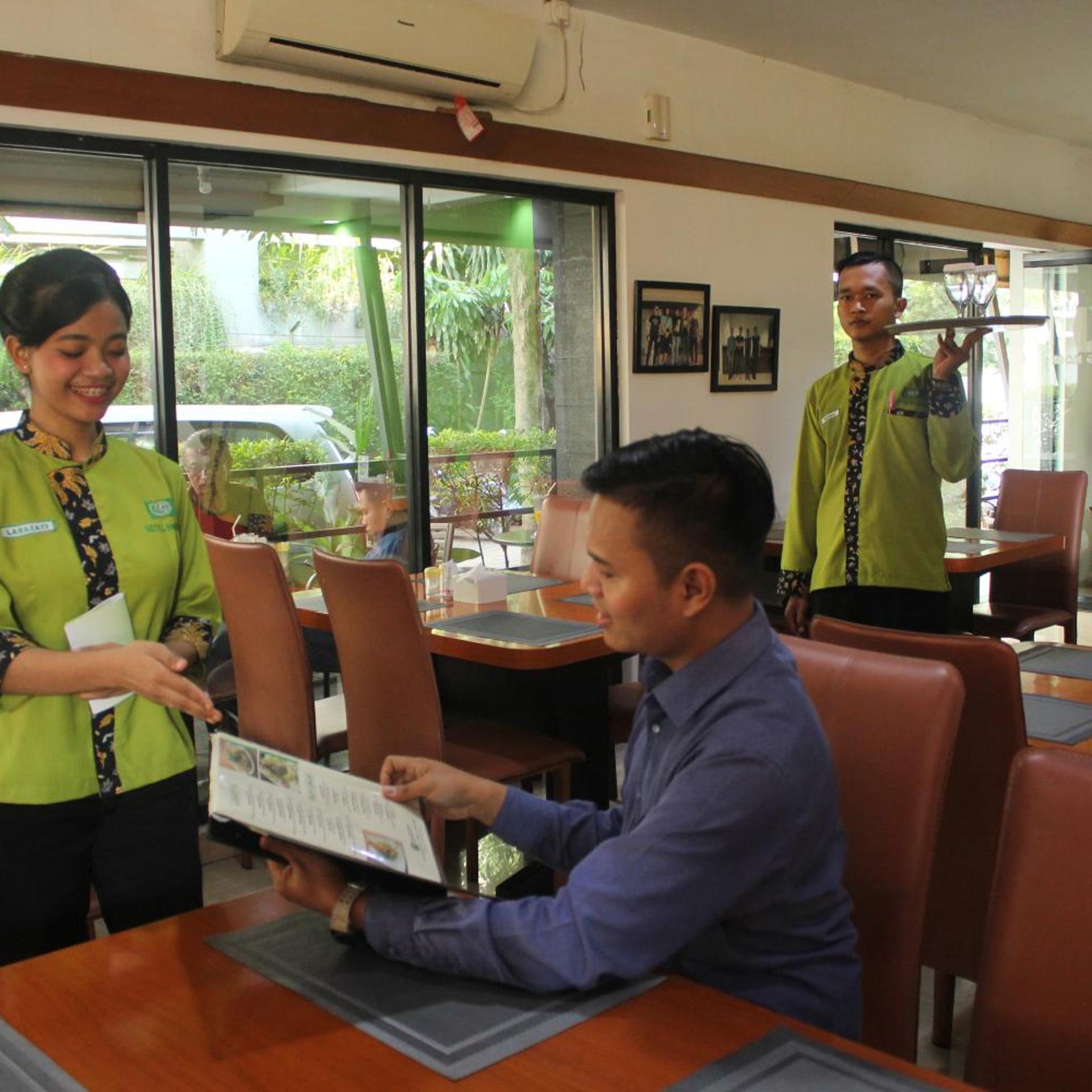 Hotel Grand Karawang Indah 36/50
