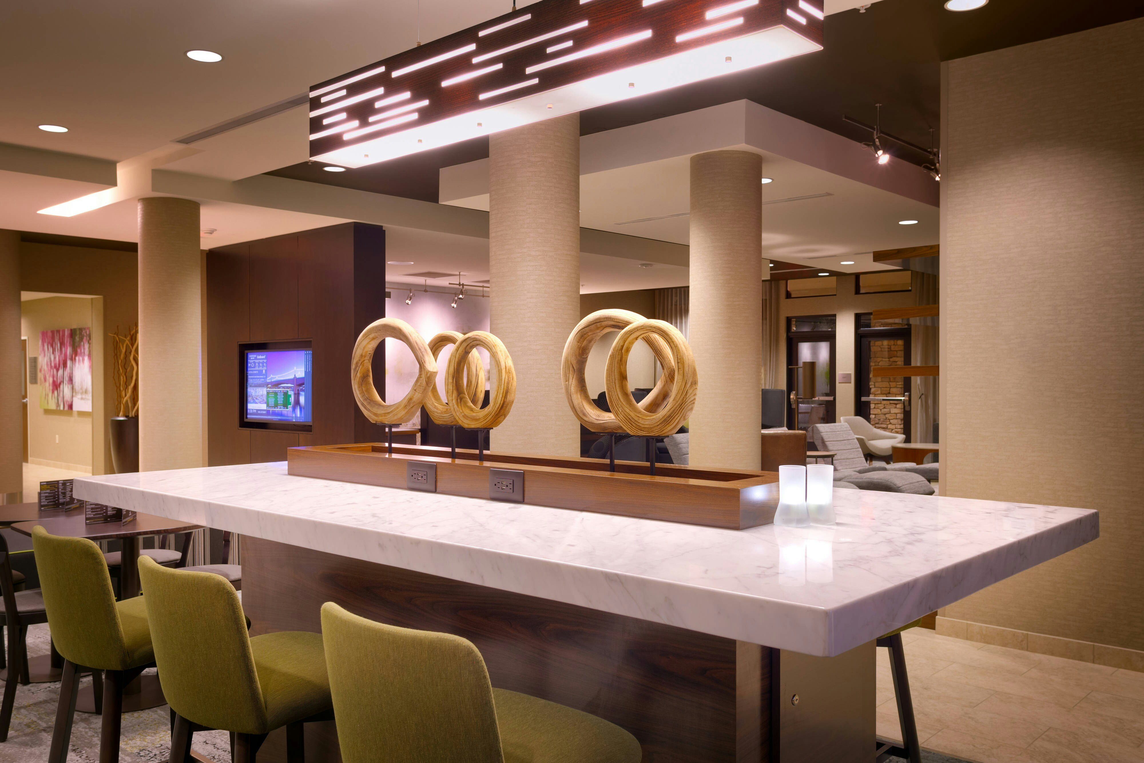COURTYARD PHOENIX MESA GATEWAY AIRPORT 7/8