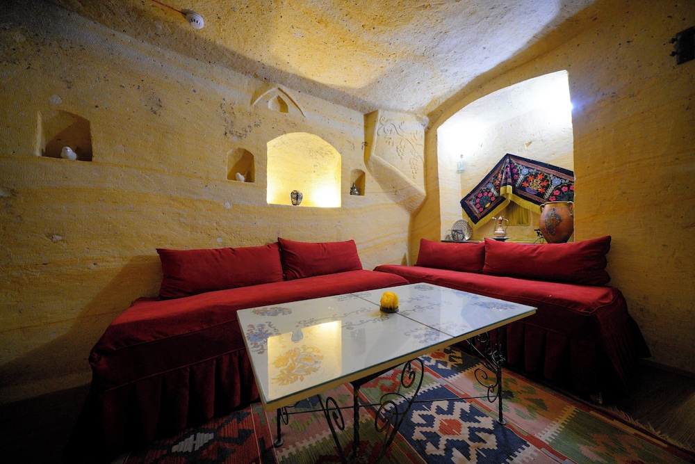Antik Cave House 24/50