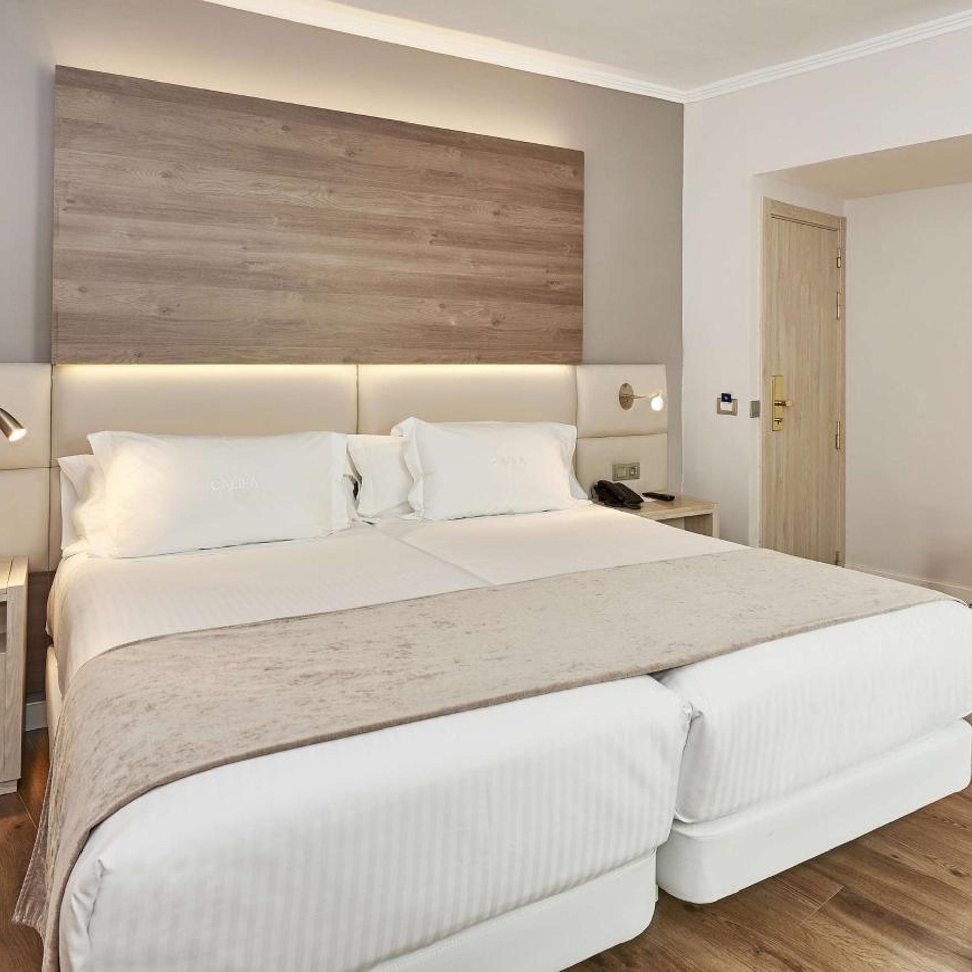 Room, Double or Twin Bed, Nh Cordoba Califa 4/10