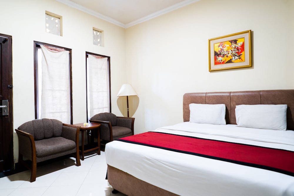 Maxi Hotel & Spa 12/25