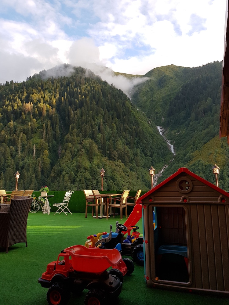 AYDER DOGA RESORT 76/84